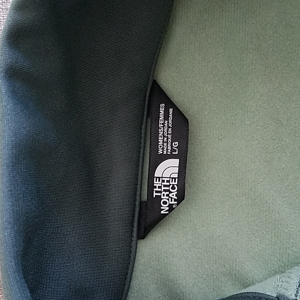 The North Face Sage Green Quarter Zip Long Sleeve Pullover - Picture 7 of 8